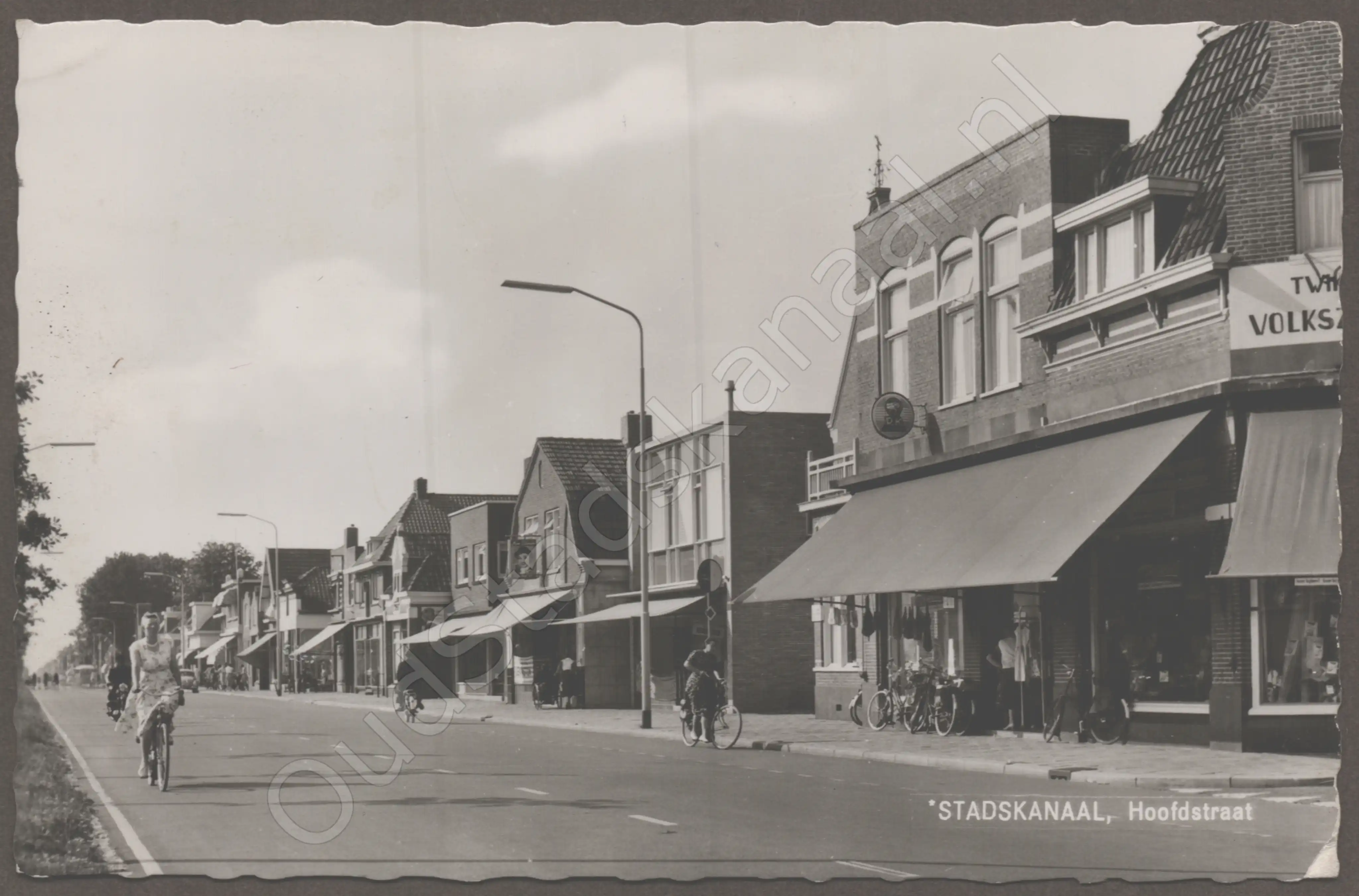 <span id='curid'>10458</span>~STADSKANAAL, Hoofdstraat (&plusmn;1965)