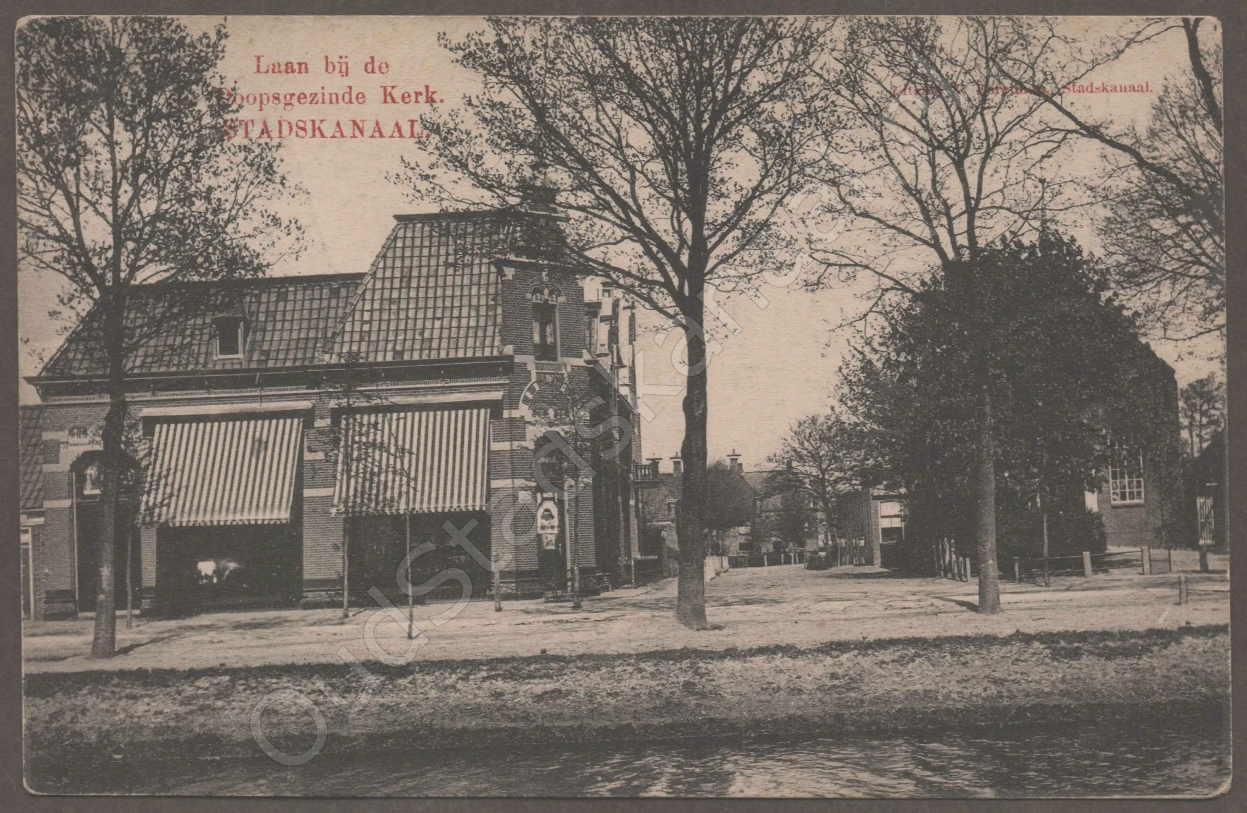 <span id='curid'>1716</span>~Laan bij de Doopsgezinde Kerk. - STADSKANAAL. (&plusmn;1911)