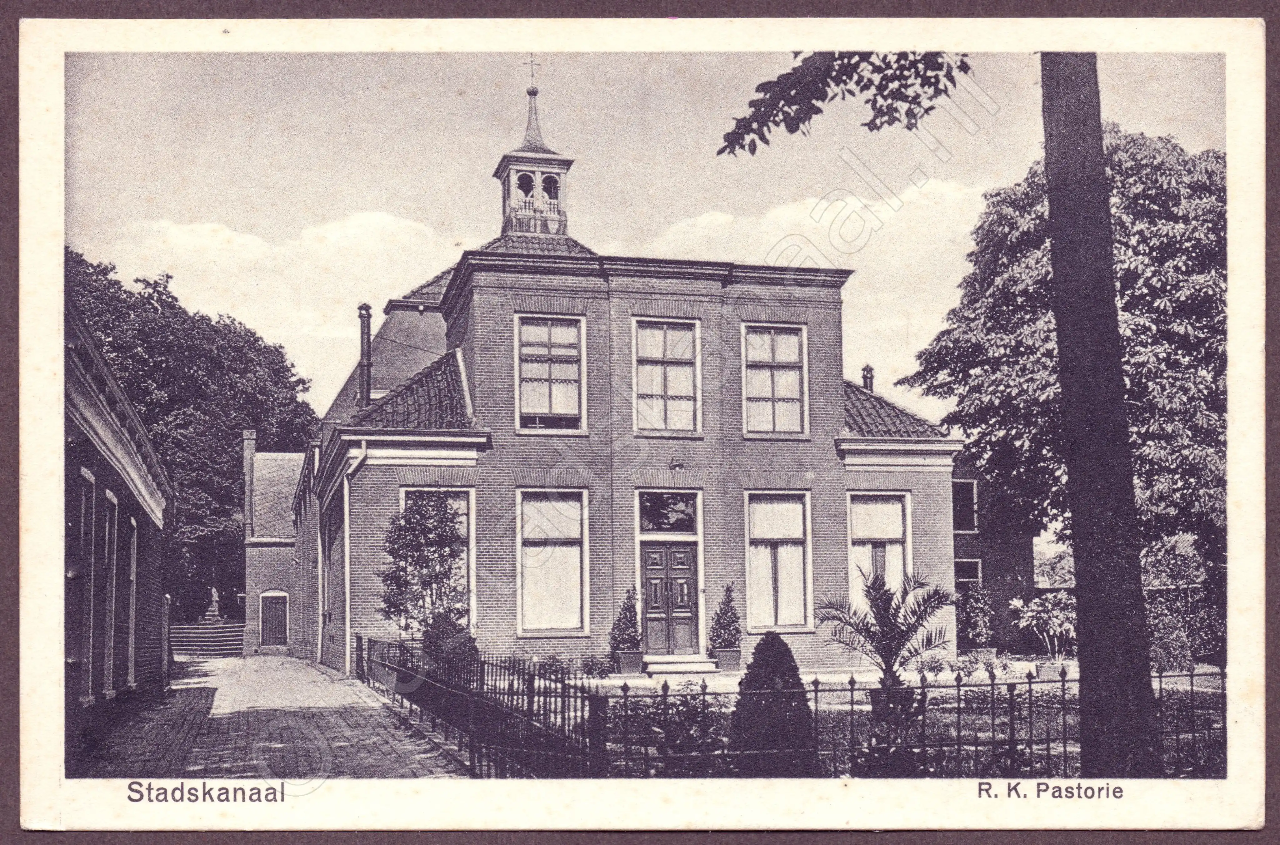 <span id='curid'>1839</span>~Stadskanaal - R.K. Pastorie (&plusmn;1950)