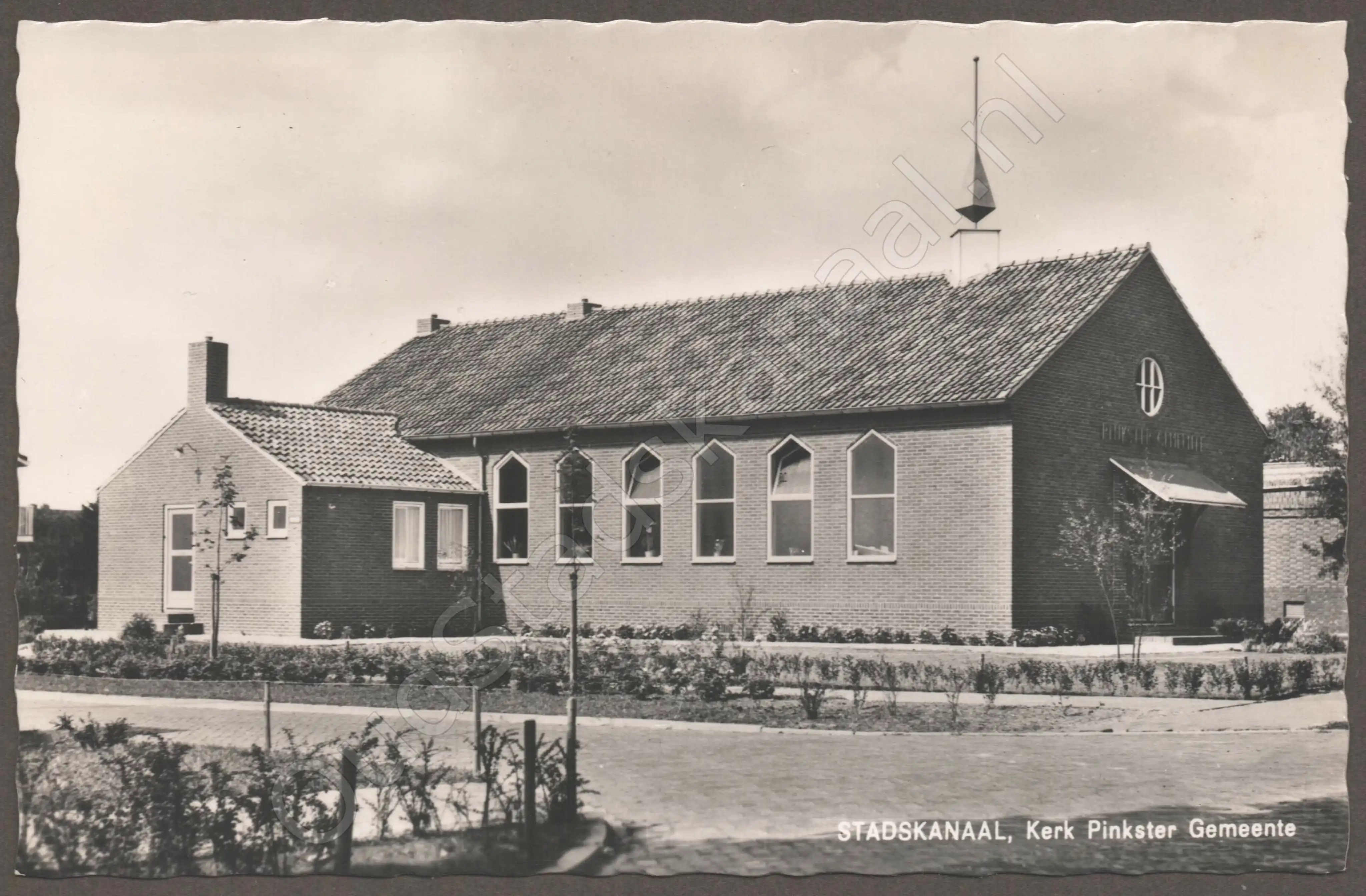 <span id='curid'>1871</span>~STADSKANAAL, Kerk Pinkster Gemeente (&plusmn;1960)