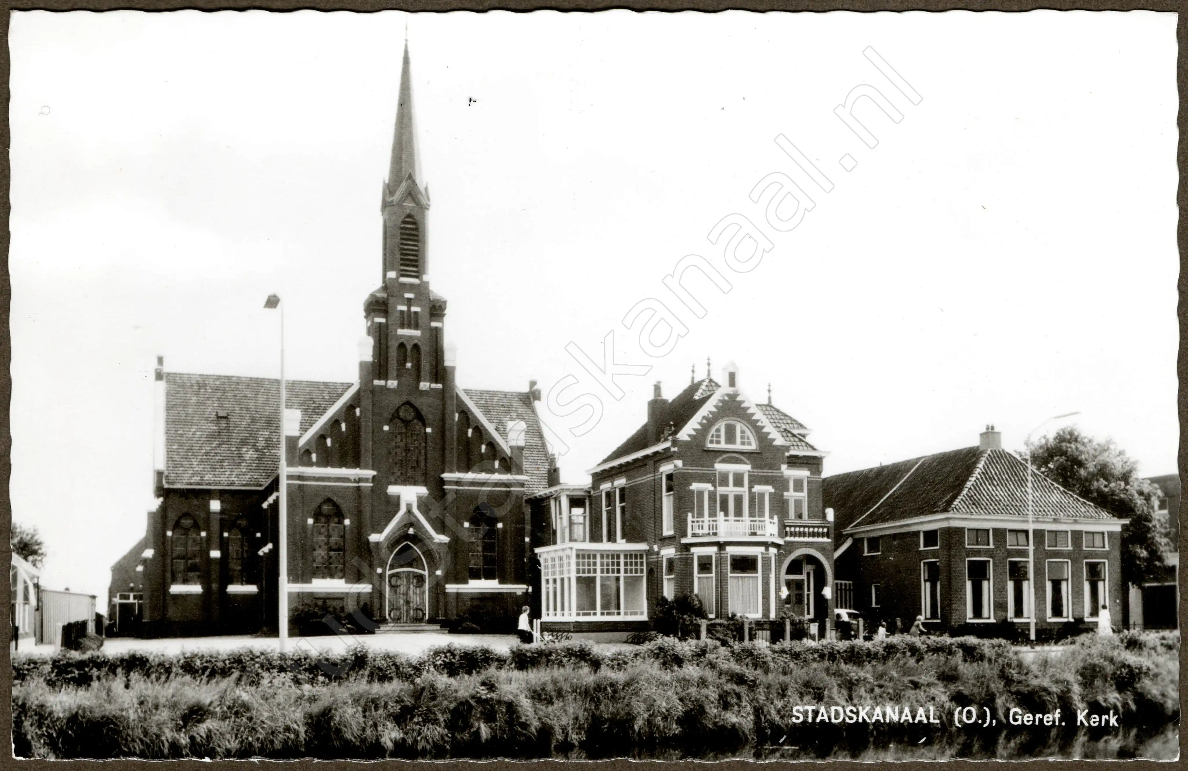 <span id='curid'>1948</span>~STADSKANAAL (O.), Geref. Kerk (&plusmn;1952)