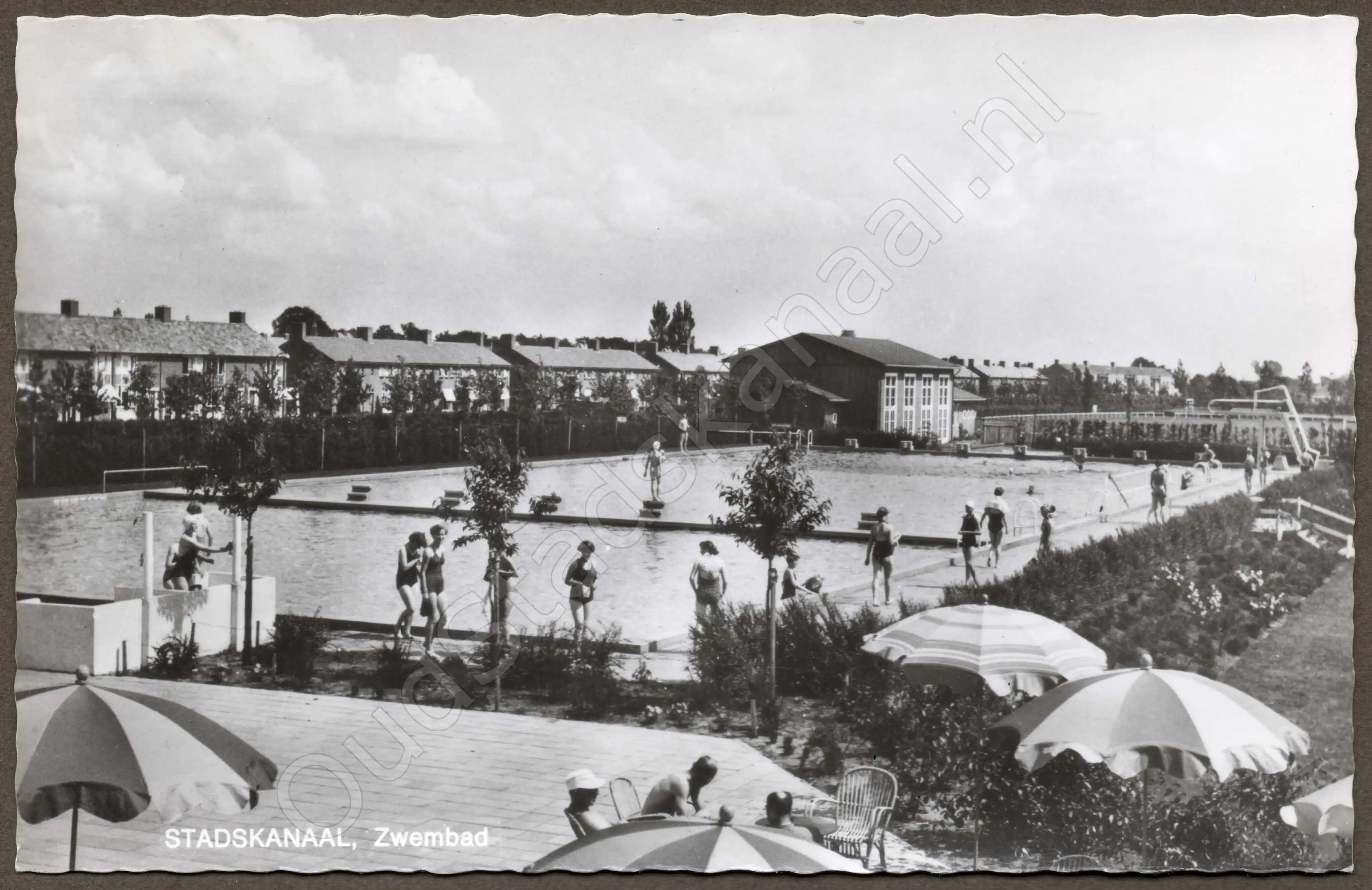 <span id='curid'>2112</span>~STADSKANAAL, Zwembad (&plusmn;1956)