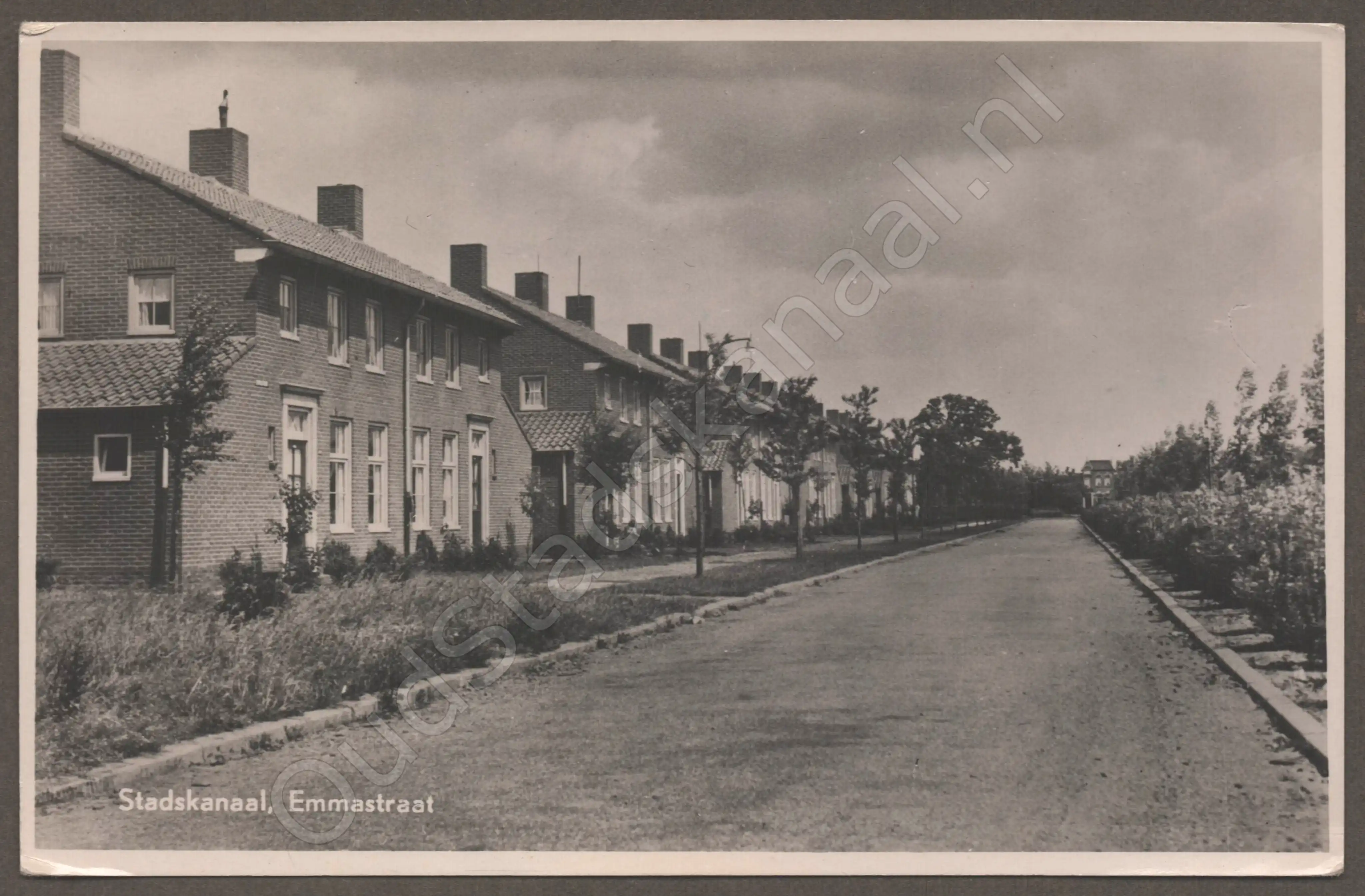 <span id='curid'>2250</span>~Stadskanaal, Emmastraat (&plusmn;1956)