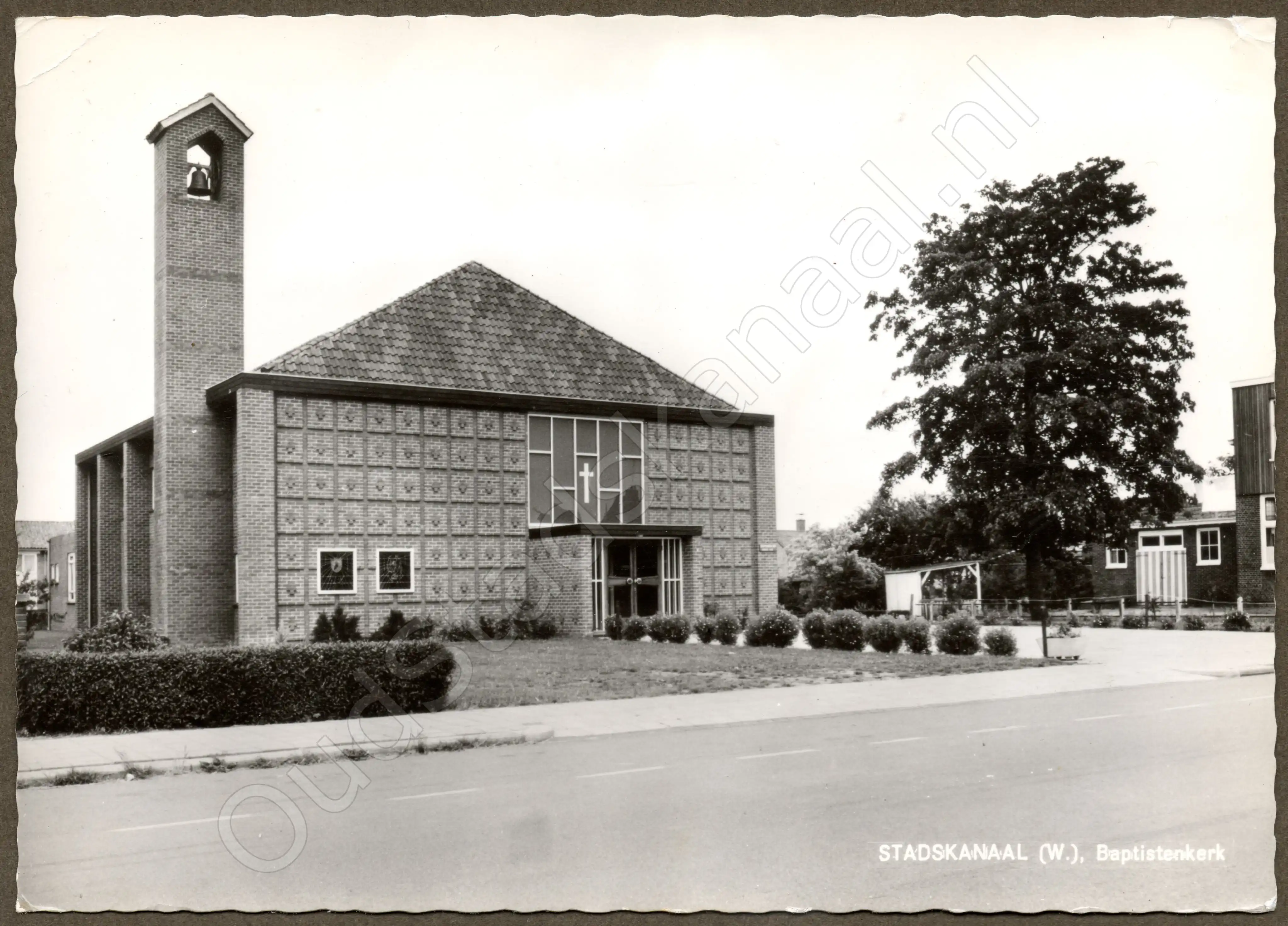 <span id='curid'>2447</span>~STADSKANAAL (W.), Baptistenkerk (&plusmn;1967)