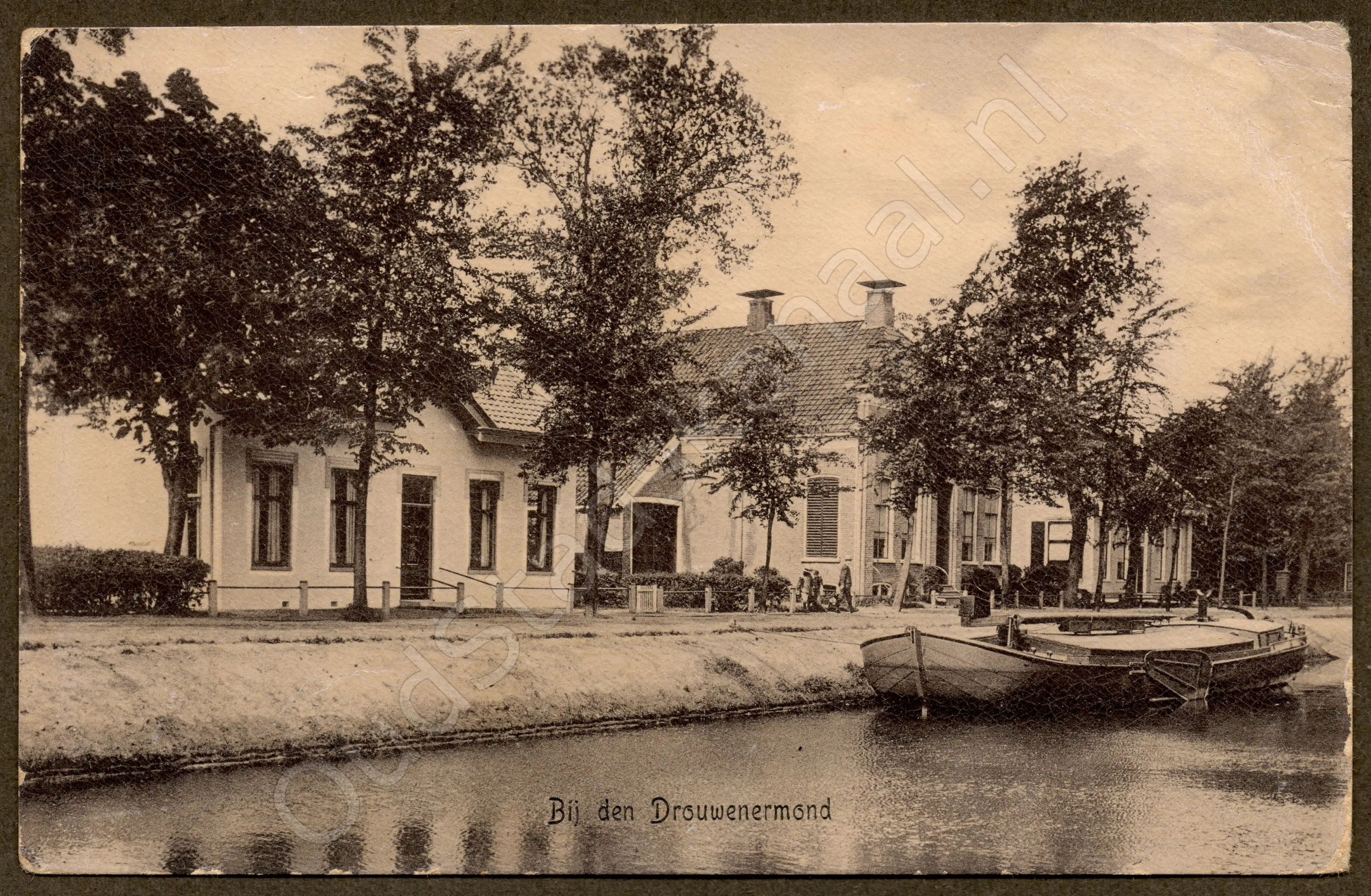 <span id='curid'>2596</span>~Bij den Drouwenermond (&plusmn;1912)