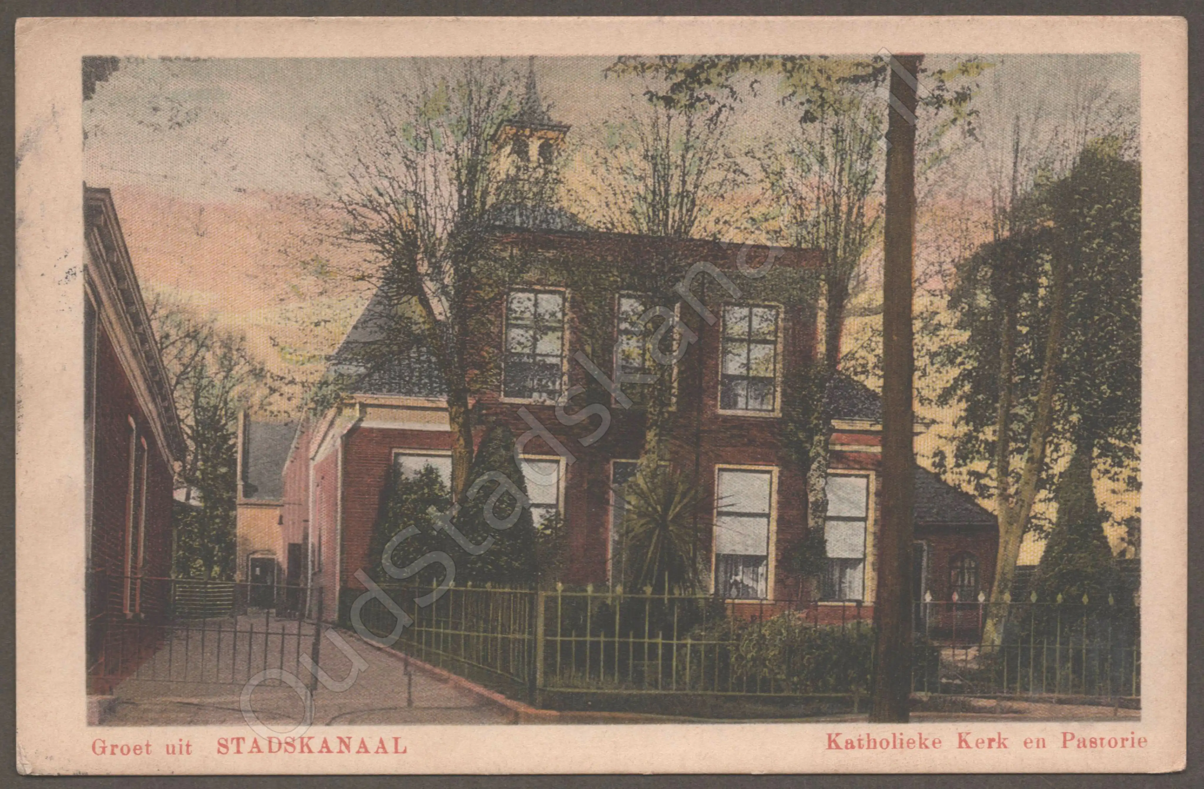 <span id='curid'>3028</span>~Groet uit STADSKANAAL - Katholieke Kerk en Pastorie (&plusmn;1914)