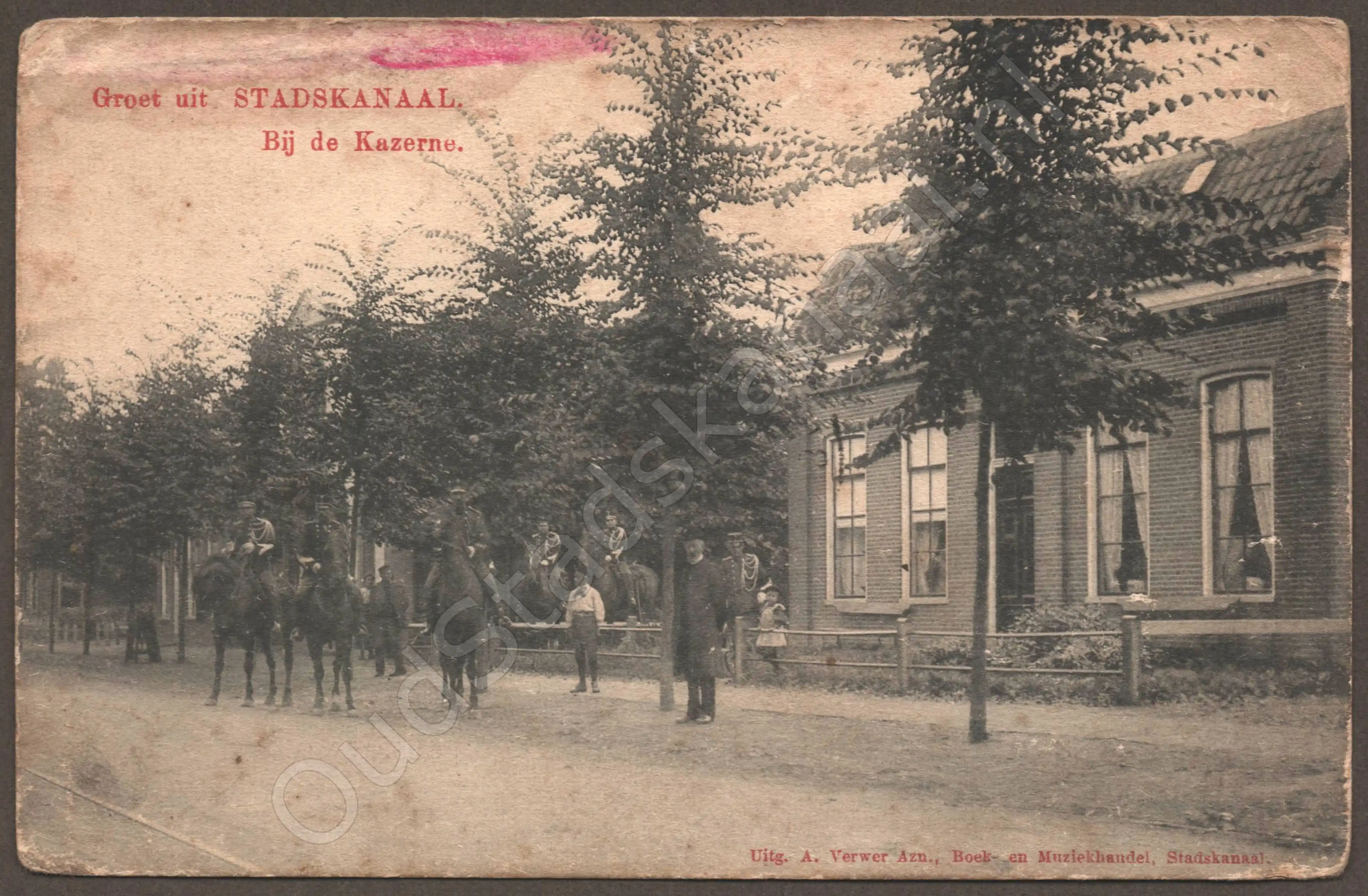 <span id='curid'>3052</span>~Groet uit STADSKANAAL. - Bij de Kazerne. (&plusmn;1909)