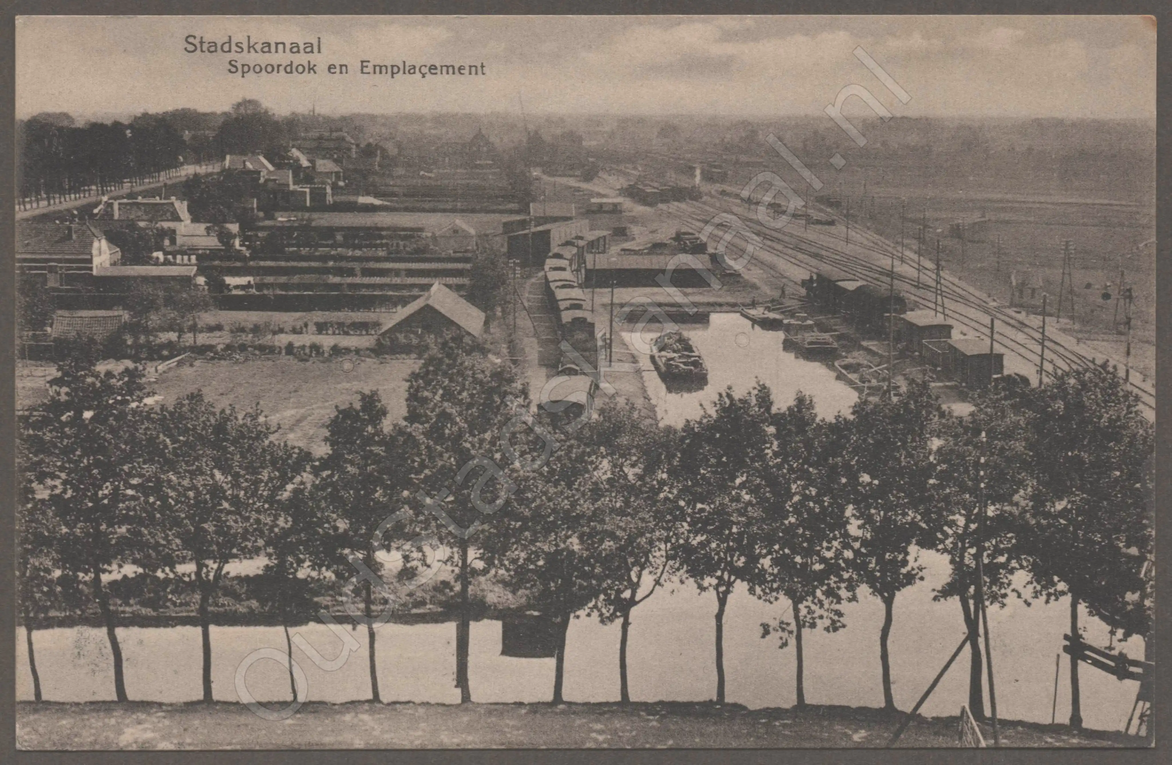 <span id='curid'>4501</span>~Stadskanaal - Spoordok en Empla?ement (&plusmn;1917)