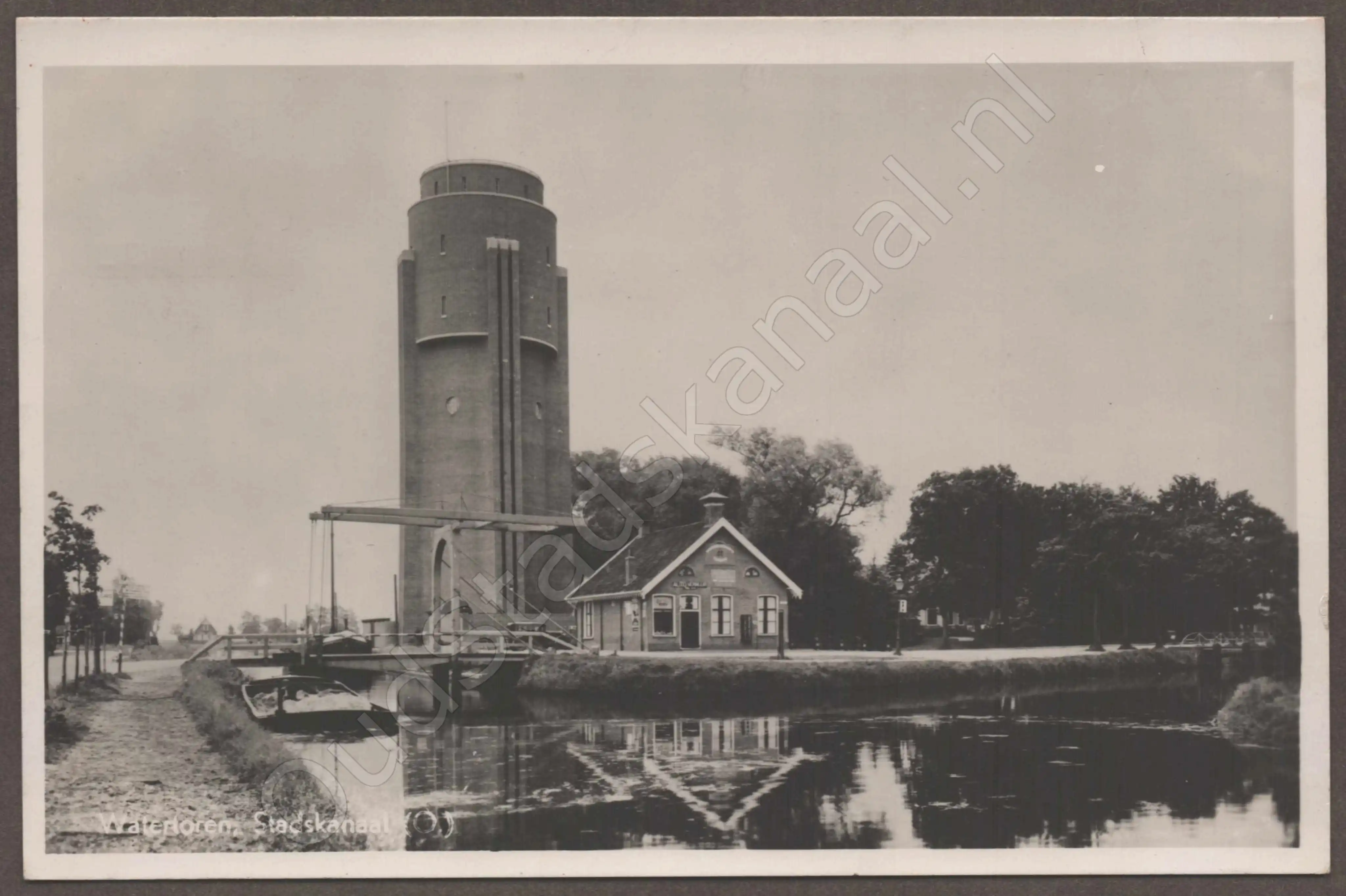 <span id='curid'>7215</span>~Watertoren, Stadskanaal (O.) (&plusmn;1949)