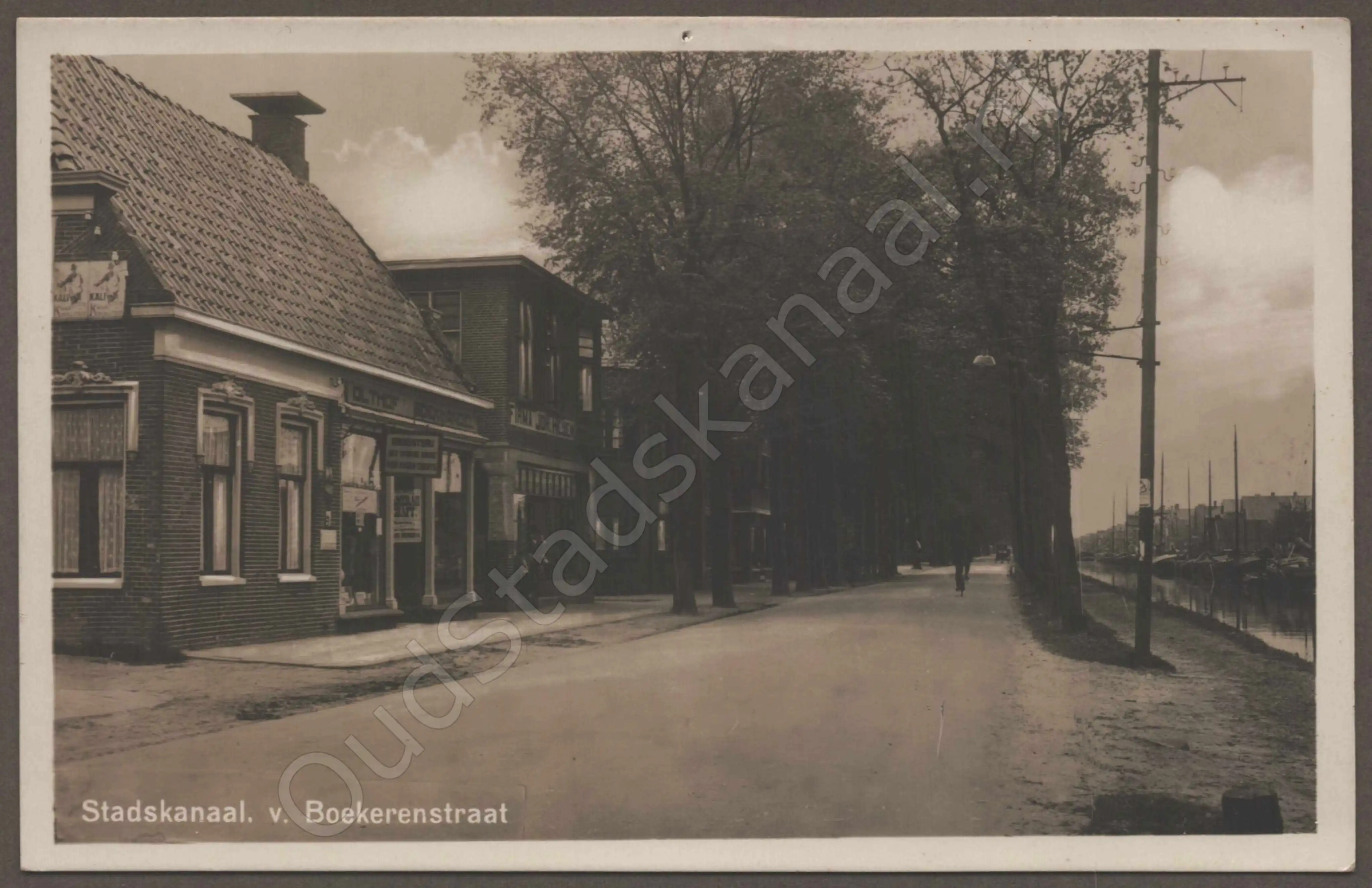 <span id='curid'>7432</span>~Stadskanaal. v. Boekerenstraat (&plusmn;1942)