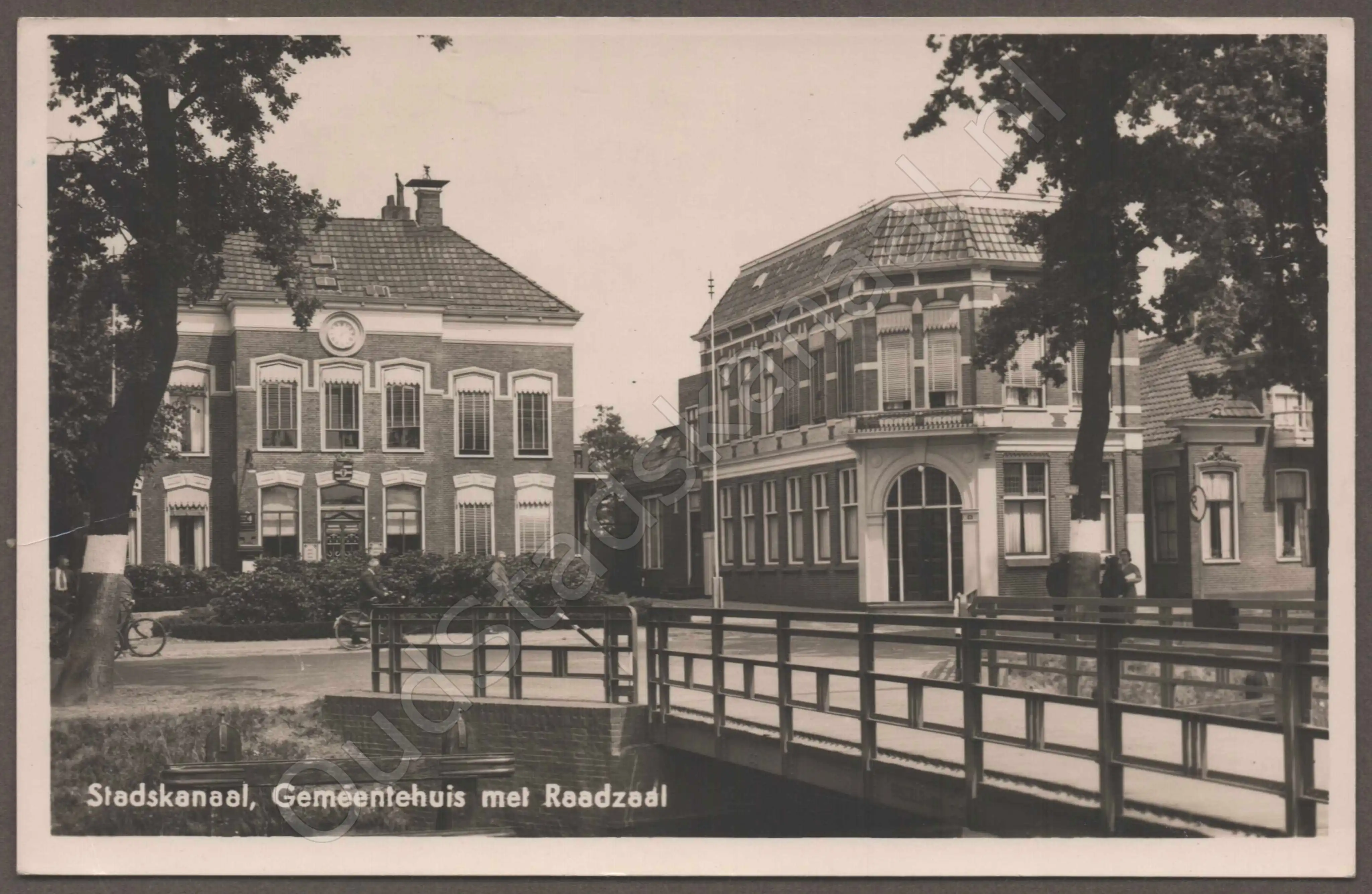 <span id='curid'>7628</span>~Stadskanaal, Gemeentehuis met Raadzaal (&plusmn;1949)