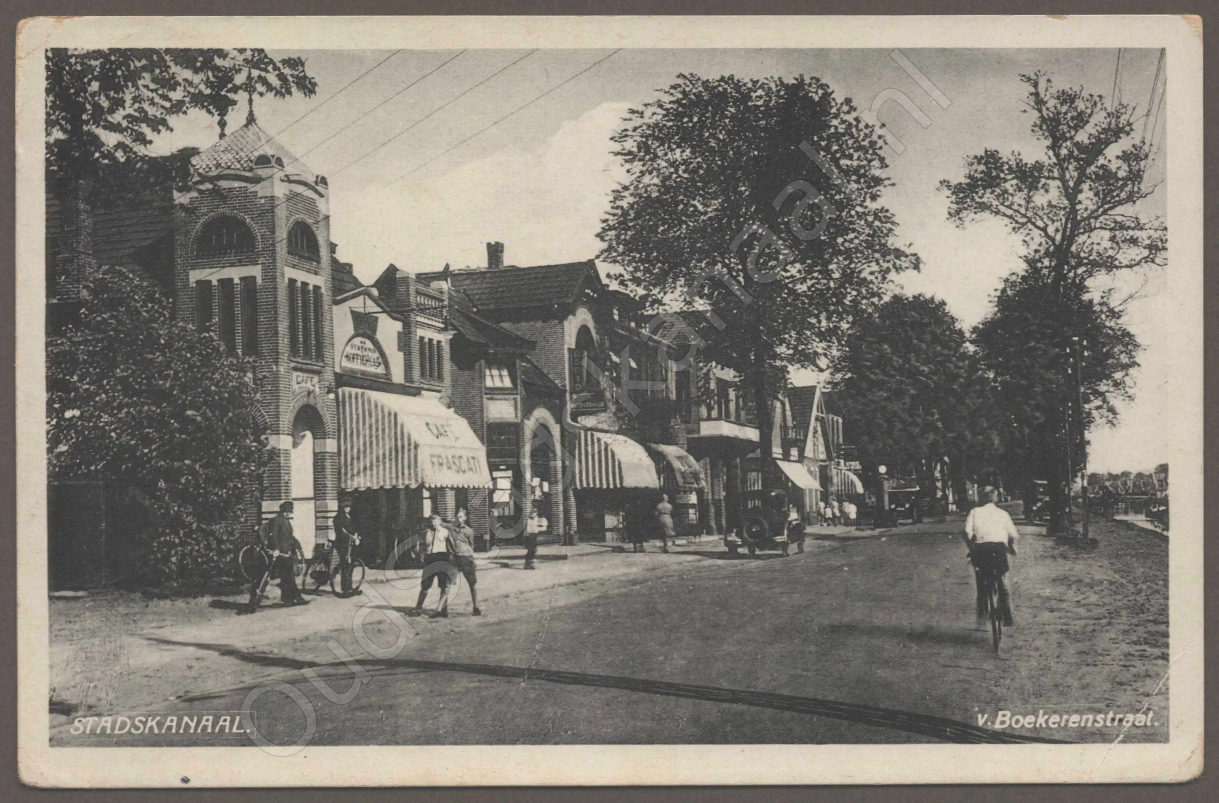 <span id='curid'>7695</span>~STADSKANAAL. - v.Boekerenstraat. (&plusmn;1938)