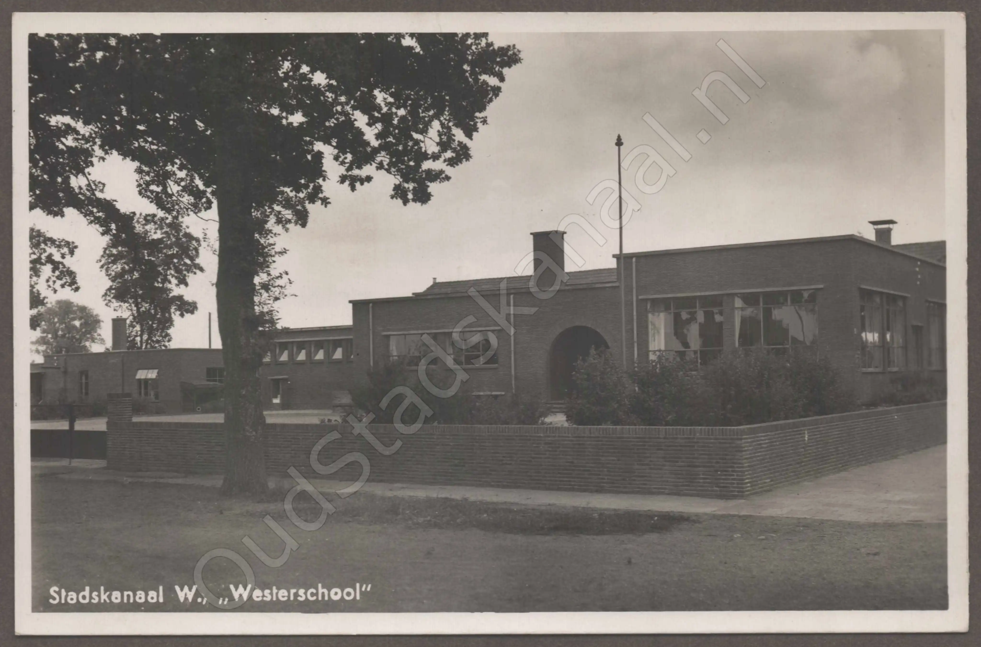 <span id='curid'>7722</span>~Stadskanaal W., "Westerschool" (&plusmn;1940)