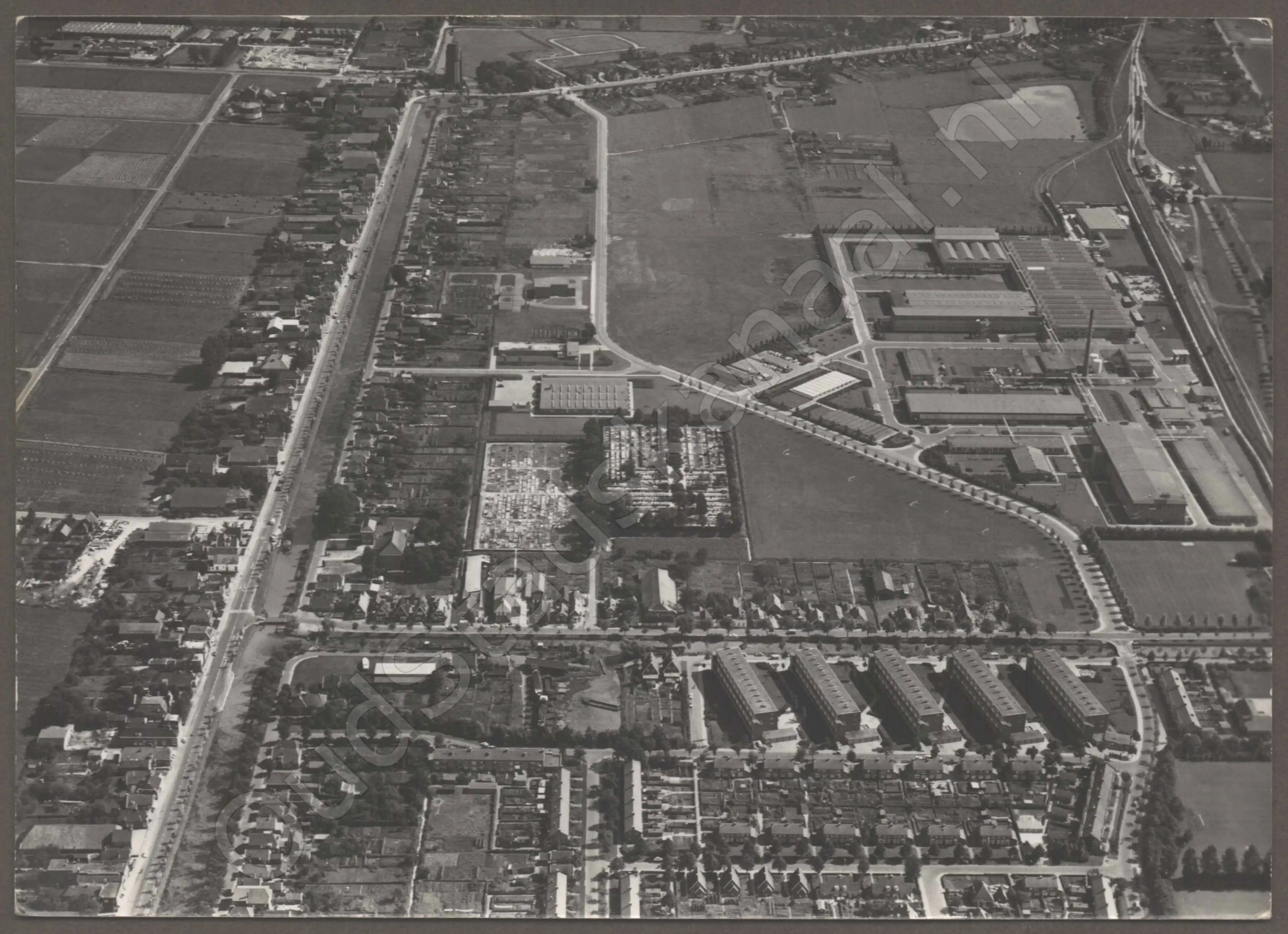 <span id='curid'>7853</span>~De vestiging van Industrieën geven een geheel nieuw en eigentijds aanzien aan Stadskanaal (&plusmn;1964)