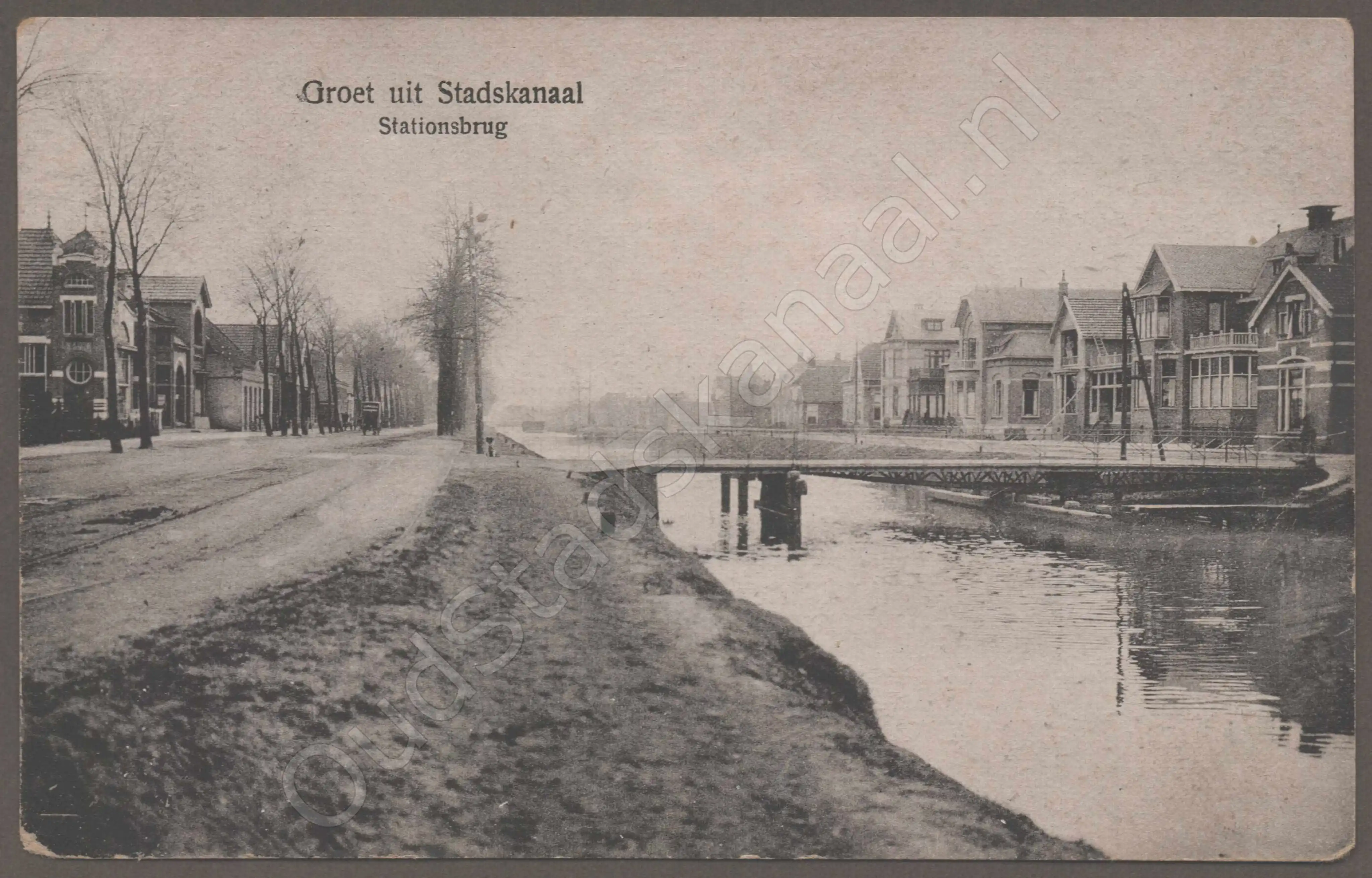 <span id='curid'>7904</span>~Groet uit Stadskanaal - Stationsbrug (&plusmn;1919)