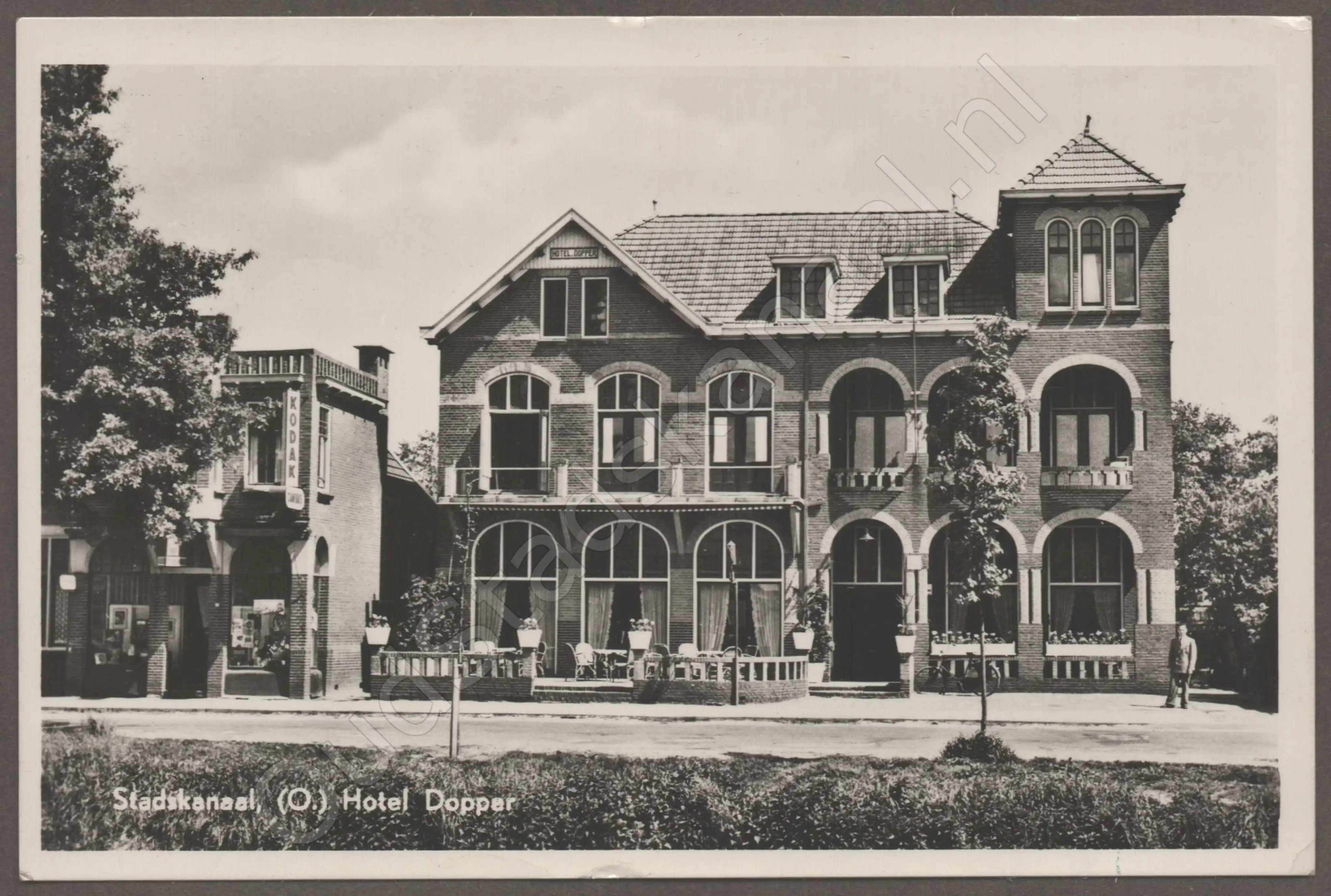 <span id='curid'>8103</span>~Stadskanaal, (O.) Hotel Dopper (&plusmn;1956)