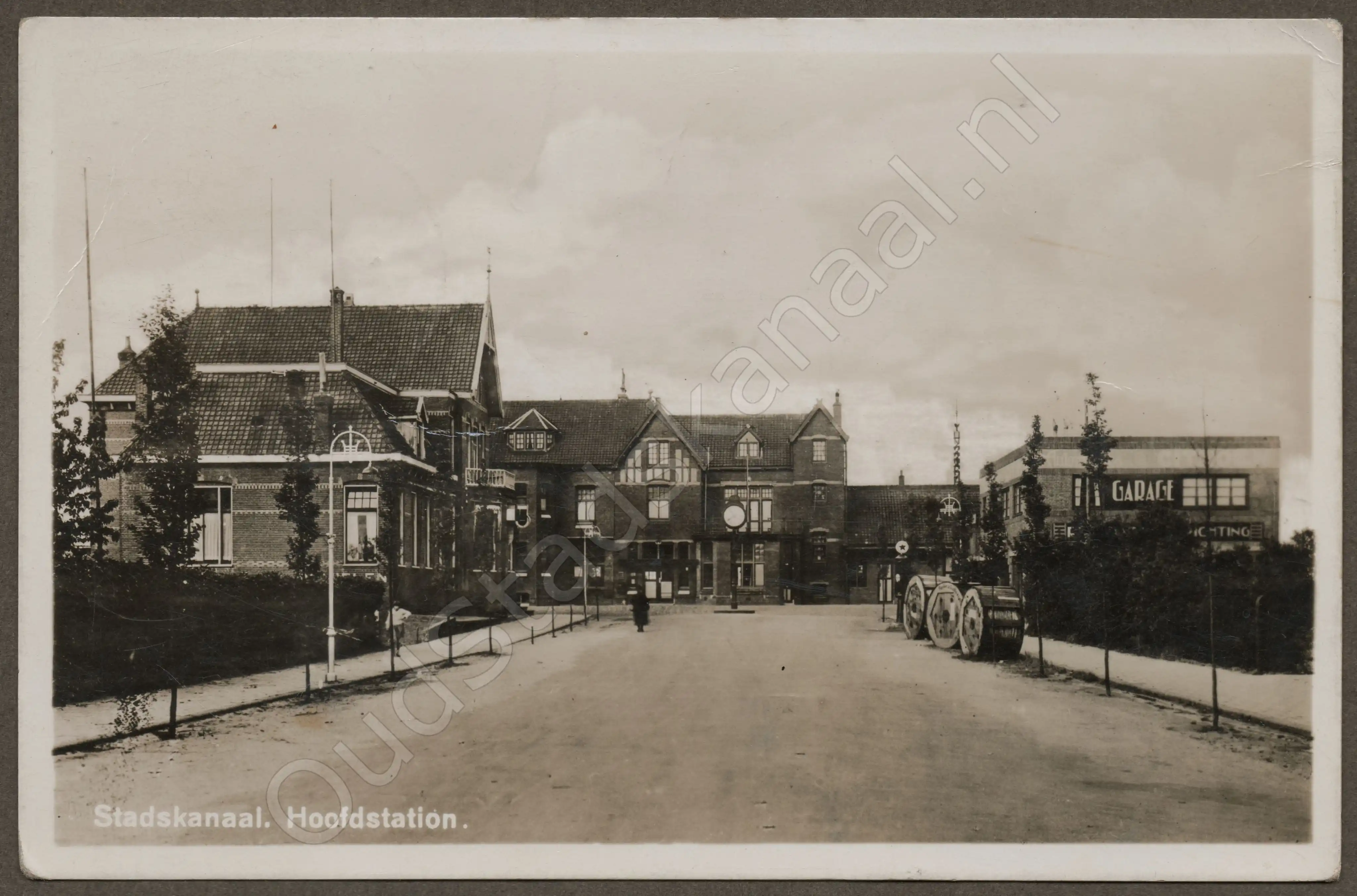 <span id='curid'>816</span>~Stadskanaal. Hoofdstation. (&plusmn;1943)