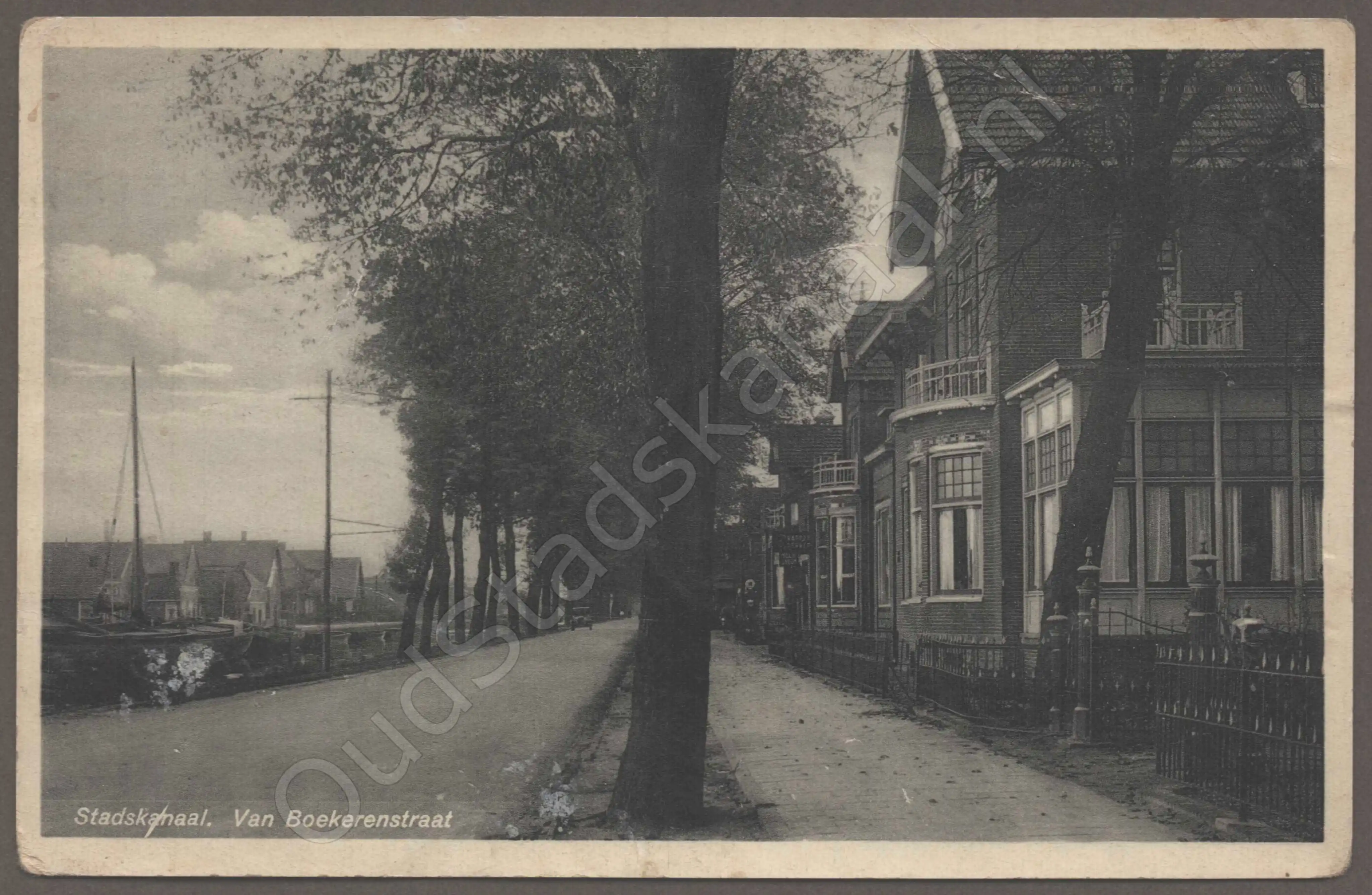 <span id='curid'>8256</span>~Stadskanaal. Van Boekerenstraat (&plusmn;1932)