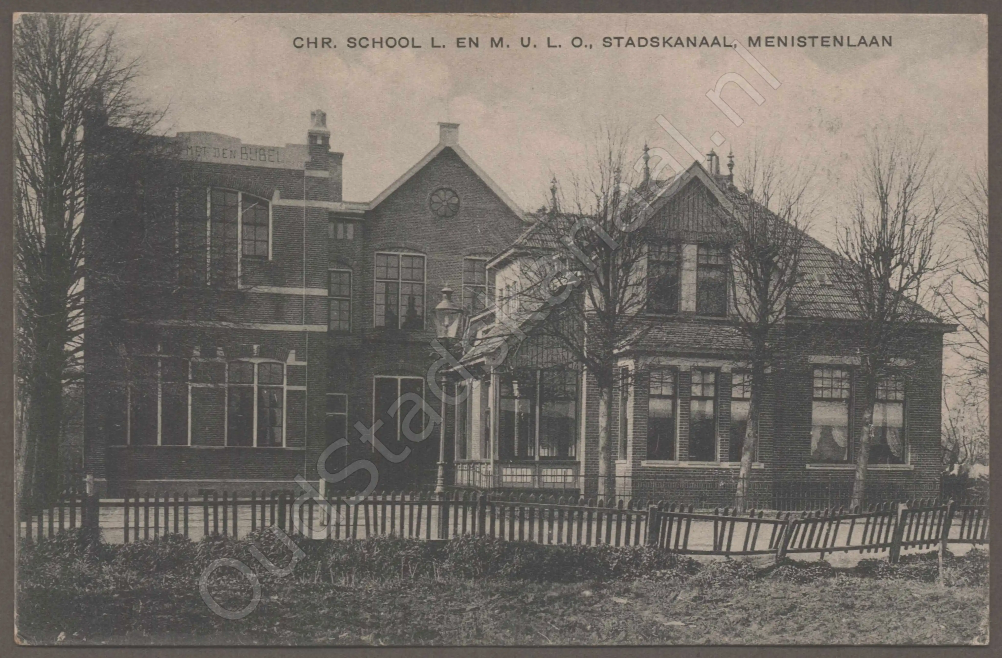 <span id='curid'>8504</span>~CHR. SCHOOL L. EN M. U. L. O., STADSKANAAL, MENISTENLAAN (&plusmn;1924)