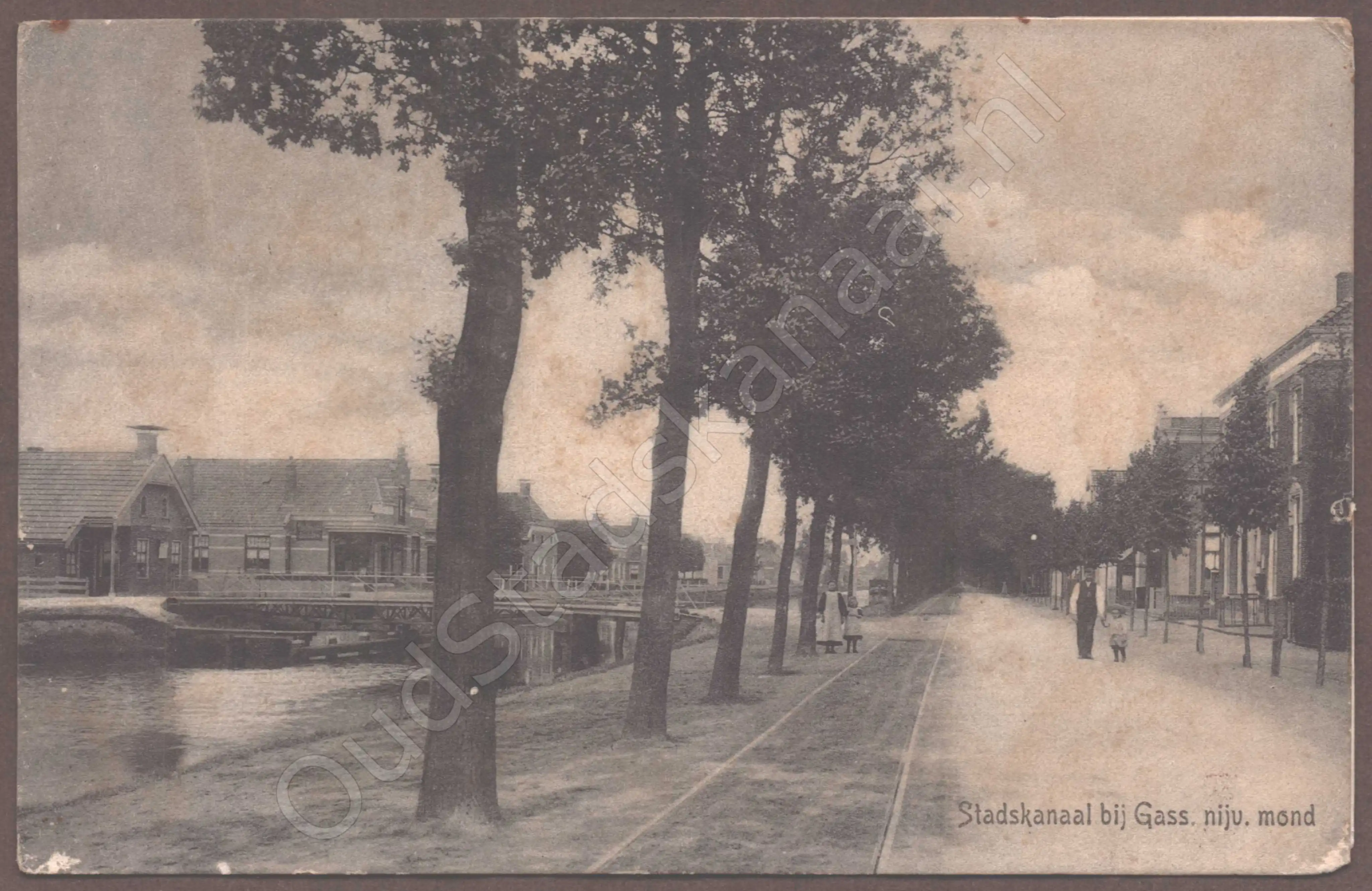 <span id='curid'>9373</span>~Stadskanaal bij Gass. nijv. mond (&plusmn;1908)