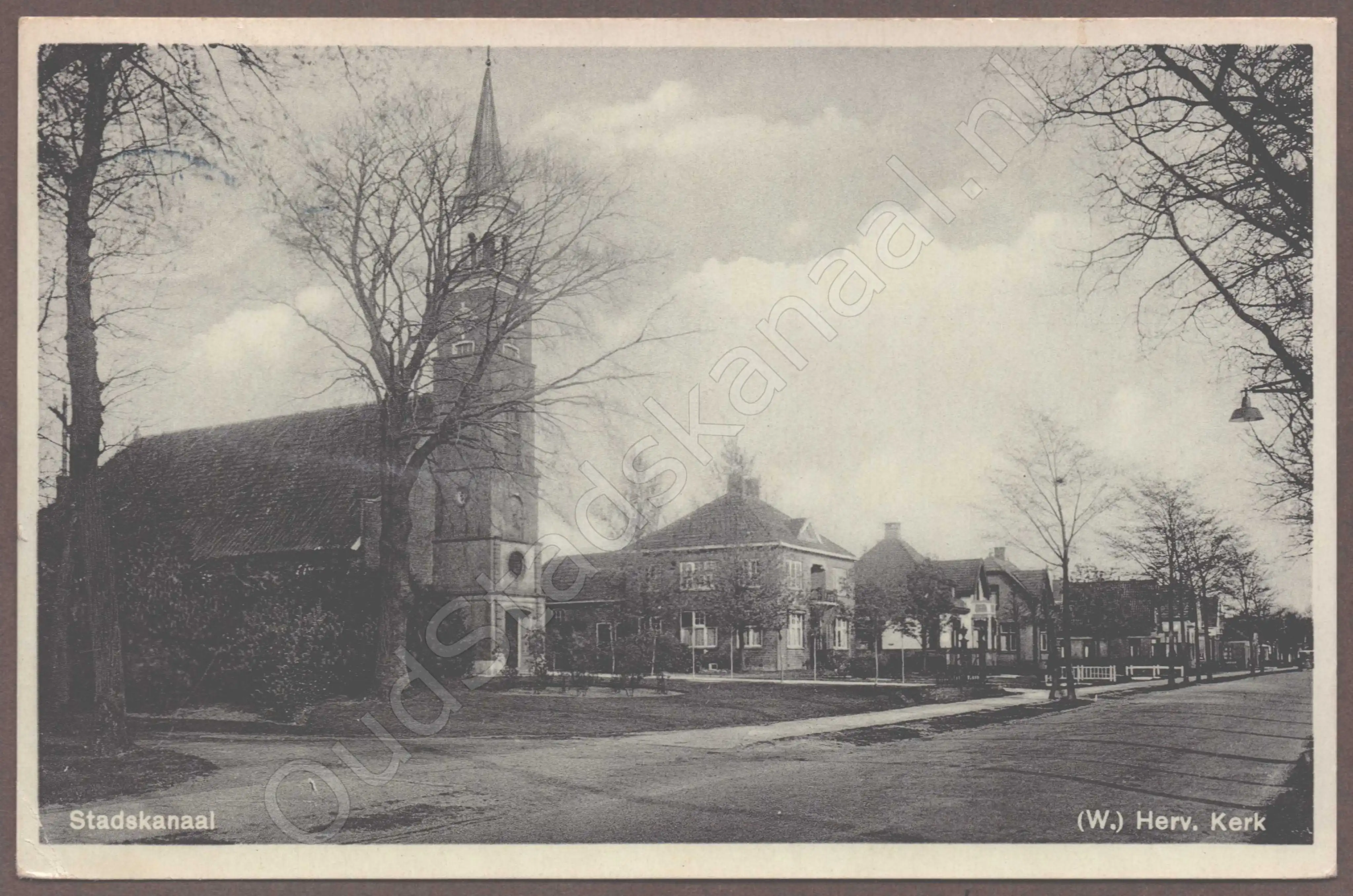 <span id='curid'>9835</span>~Stadskanaal - (W.) Herv. Kerk (&plusmn;1932)