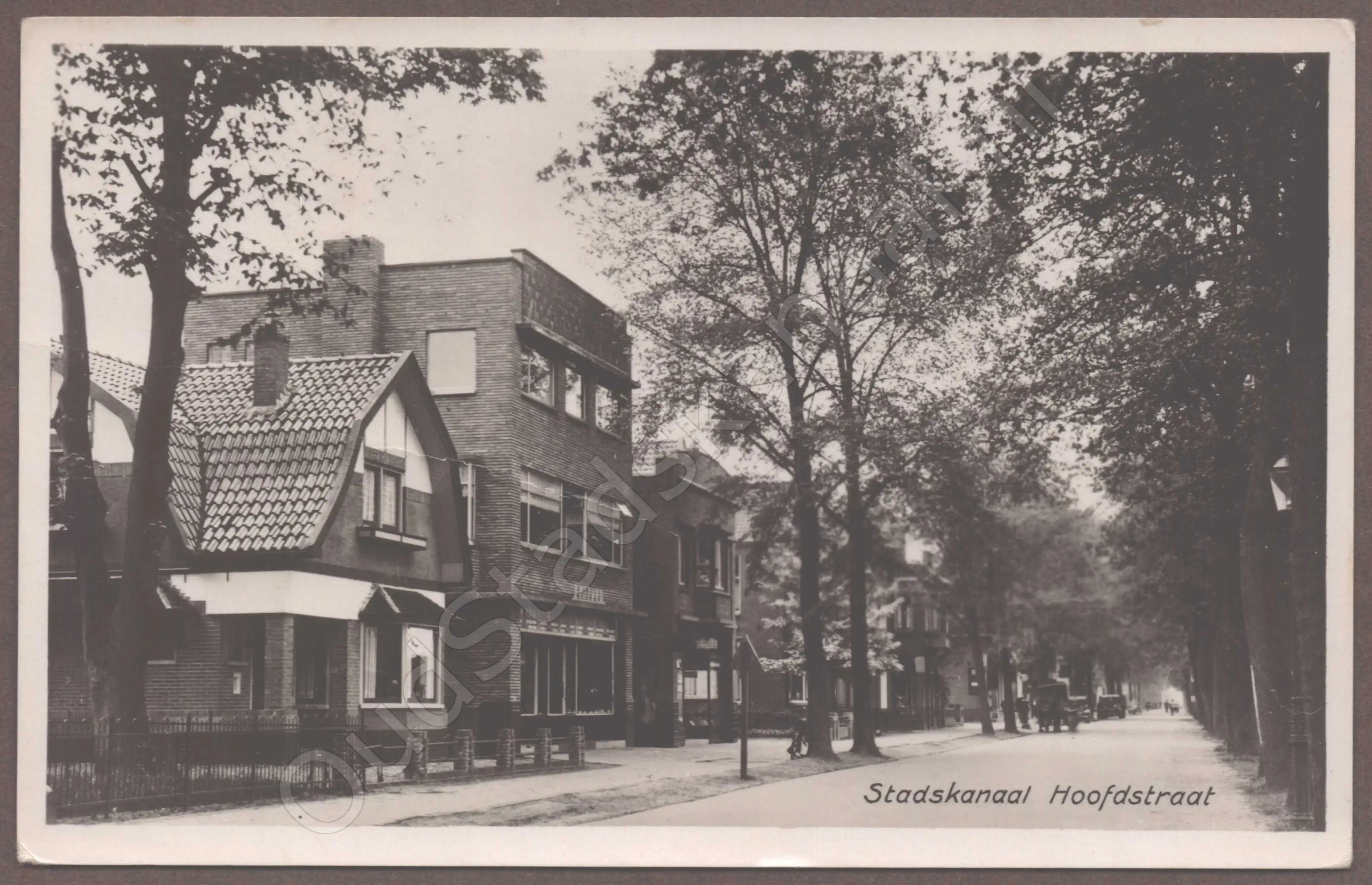 <span id='curid'>9884</span>~Stadskanaal Hoofdstraat (&plusmn;1947)